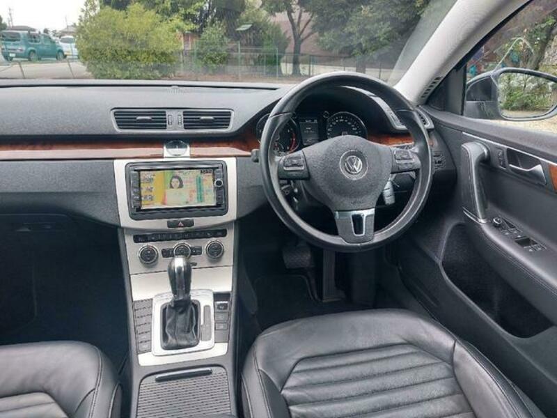 PASSAT VARIANT