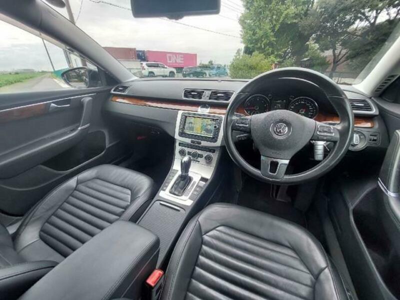PASSAT VARIANT