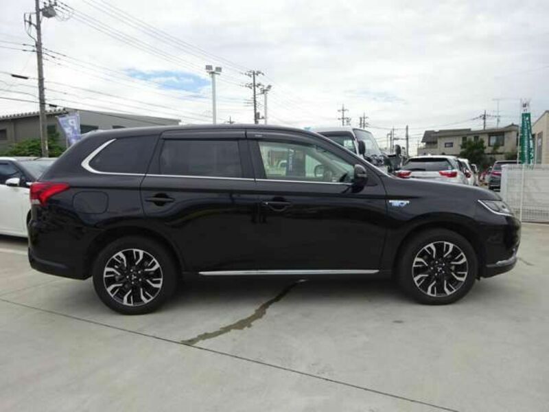 OUTLANDER PHEV