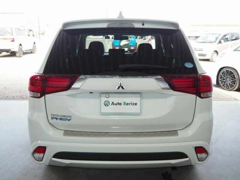 OUTLANDER PHEV