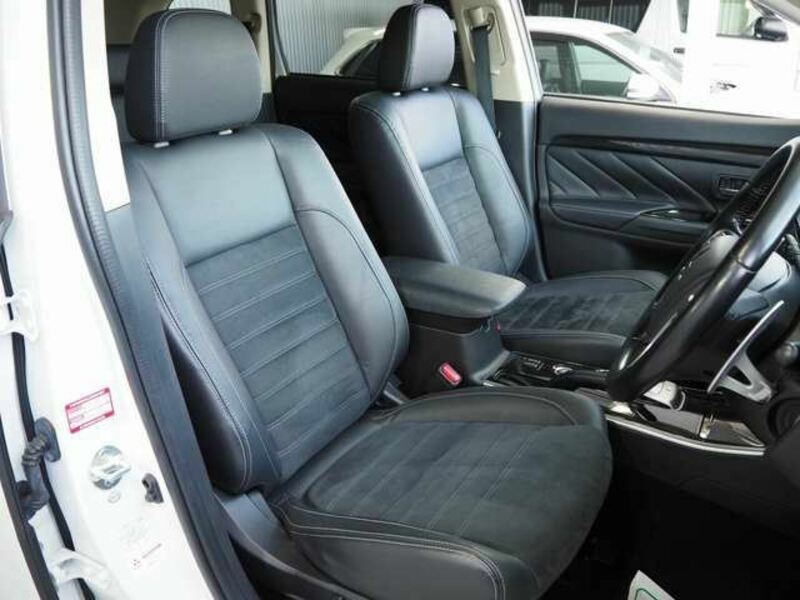 OUTLANDER PHEV