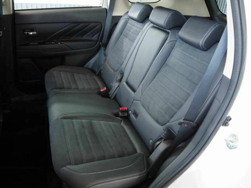 OUTLANDER PHEV