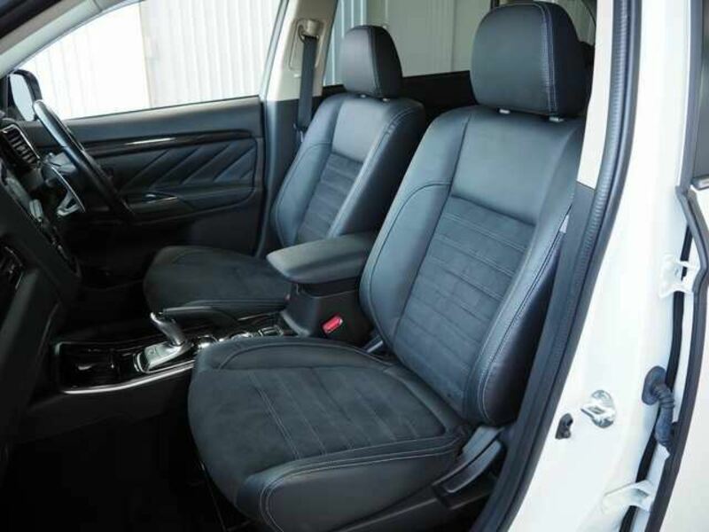 OUTLANDER PHEV