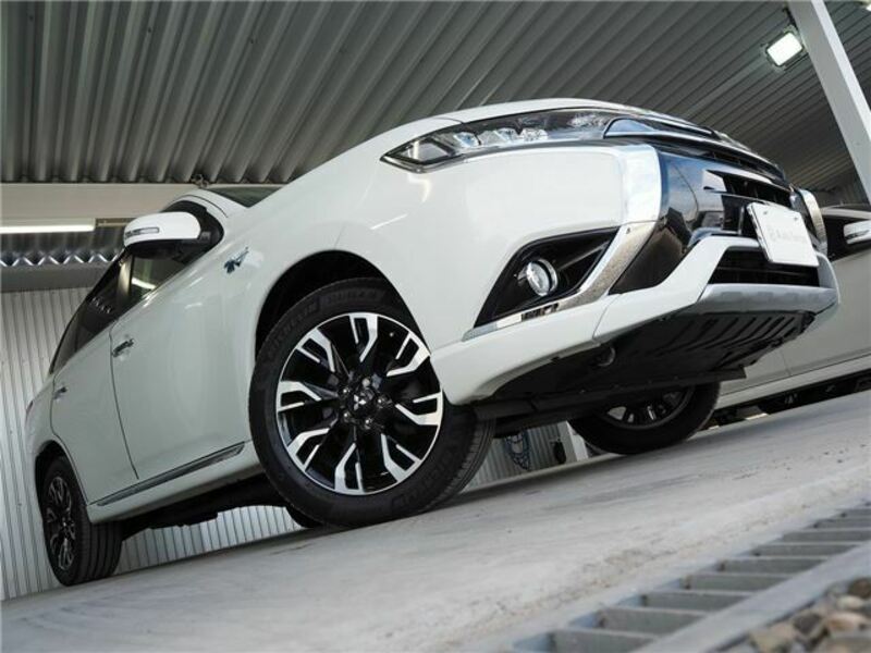 OUTLANDER PHEV