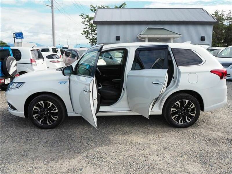 OUTLANDER PHEV