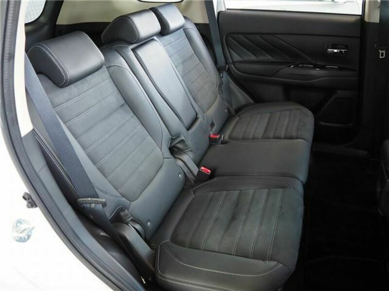 OUTLANDER PHEV