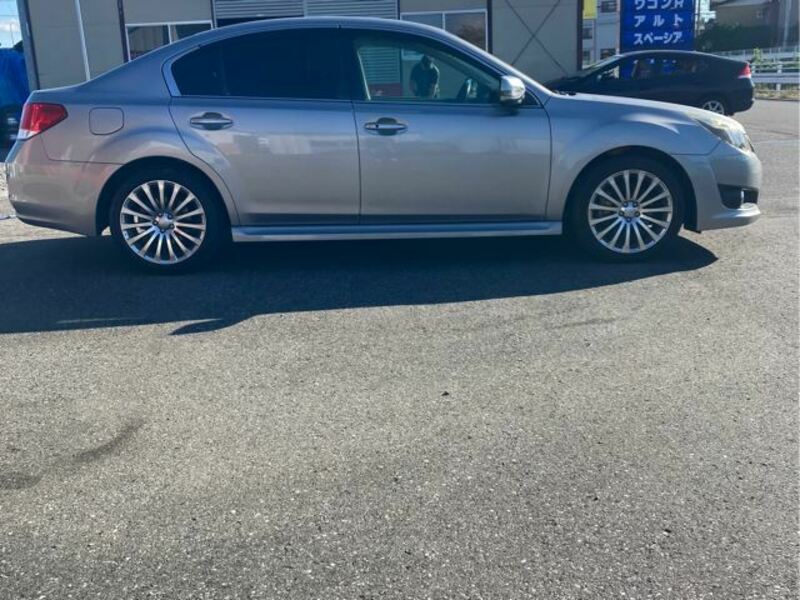 LEGACY B4