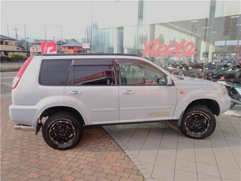 X-TRAIL