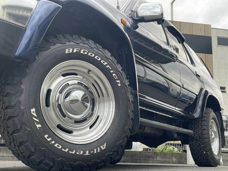 HILUX SURF