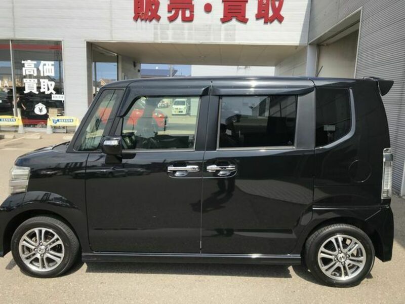 N BOX CUSTOM