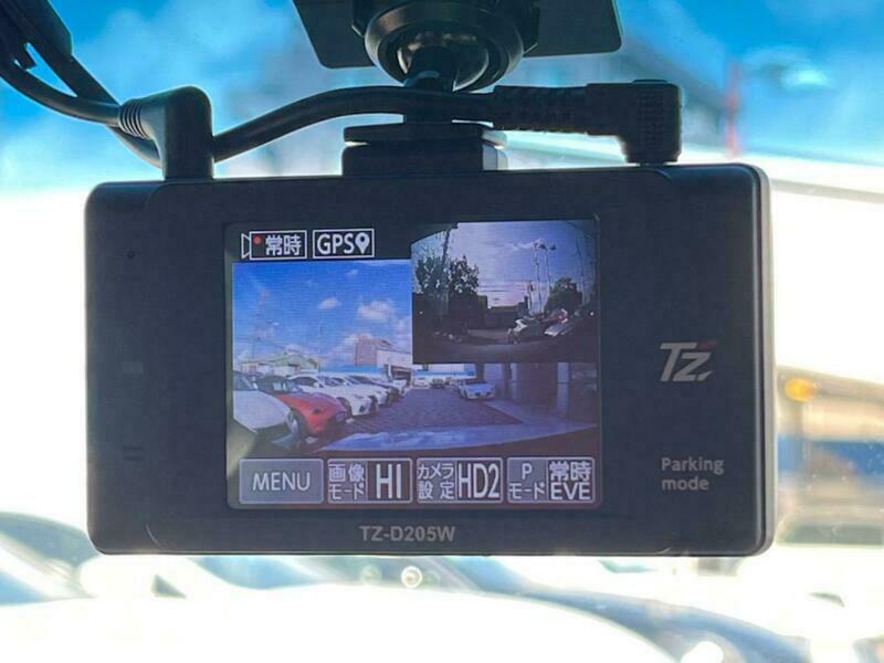ES