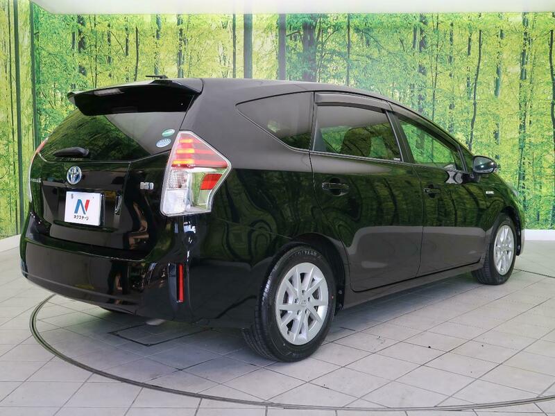 PRIUS ALPHA