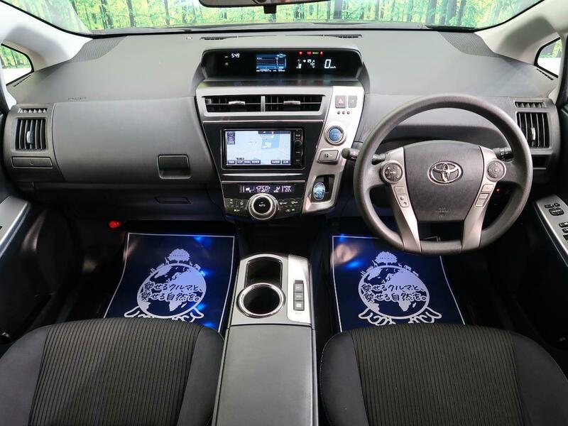 PRIUS ALPHA
