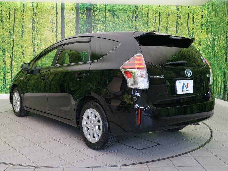 PRIUS ALPHA