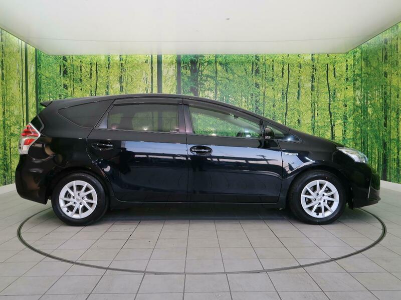PRIUS ALPHA