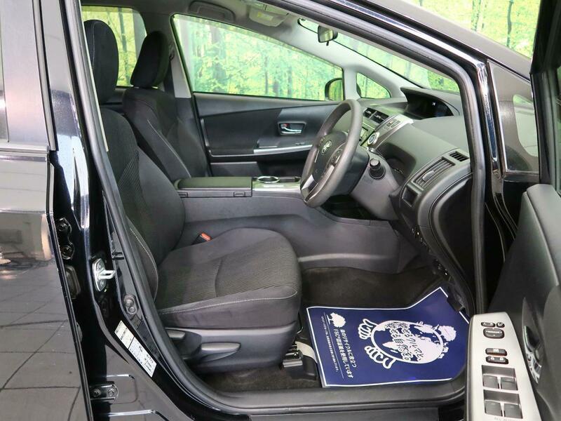 PRIUS ALPHA