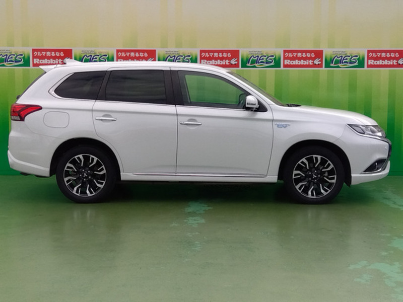 OUTLANDER PHEV-3