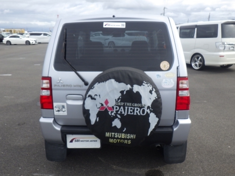 PAJERO MINI