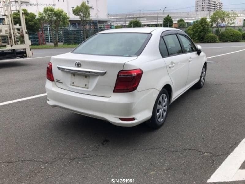 COROLLA AXIO