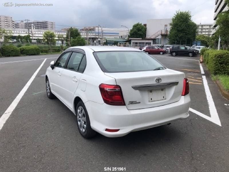 COROLLA AXIO