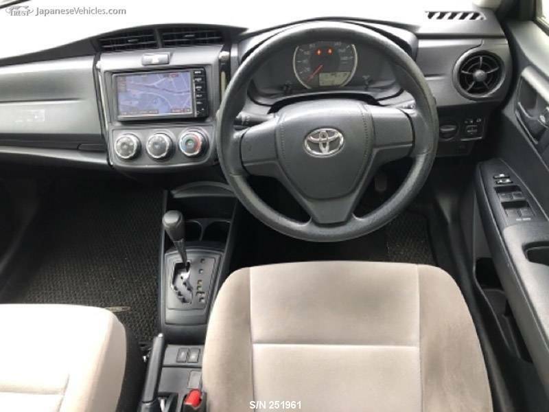 COROLLA AXIO
