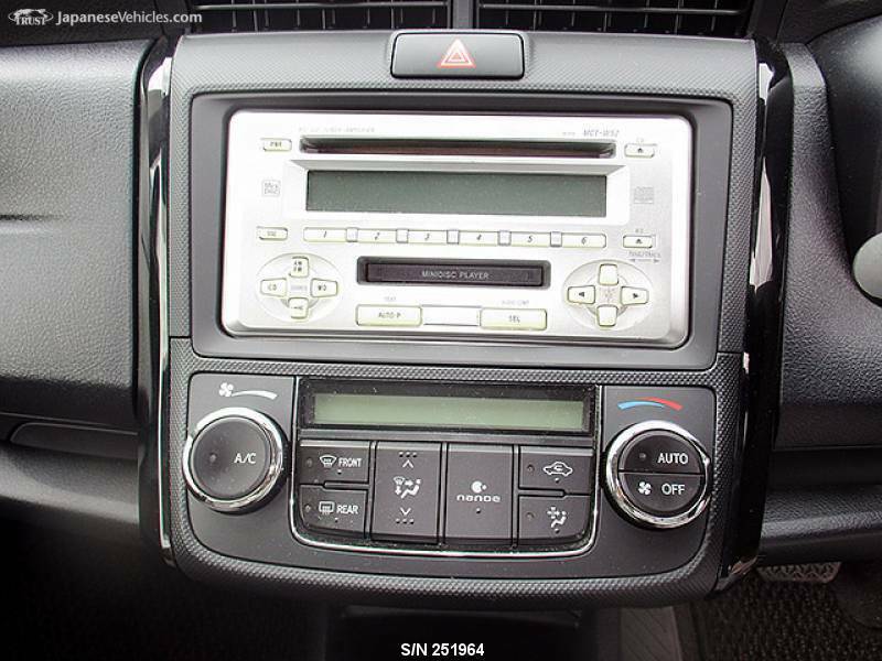 COROLLA AXIO