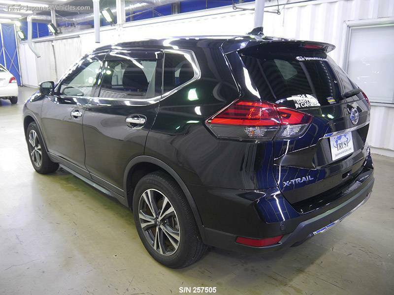 X-TRAIL