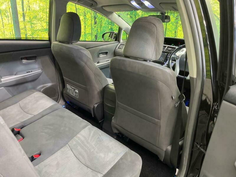 PRIUS ALPHA