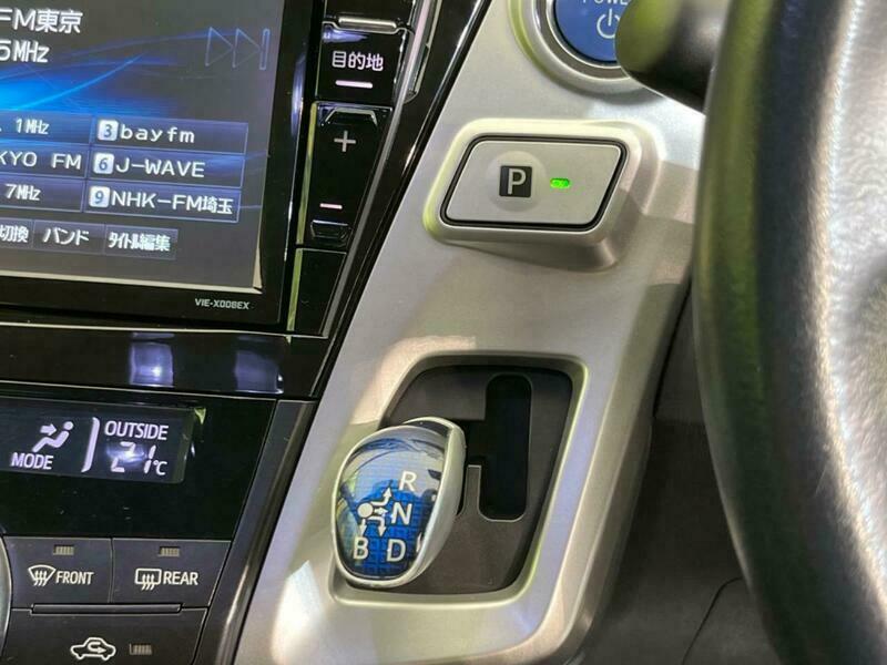 PRIUS ALPHA