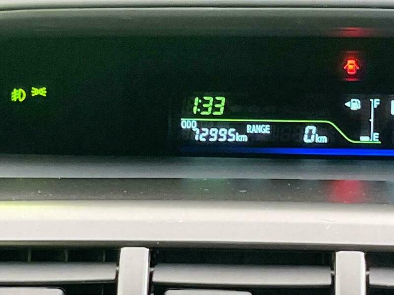PRIUS ALPHA