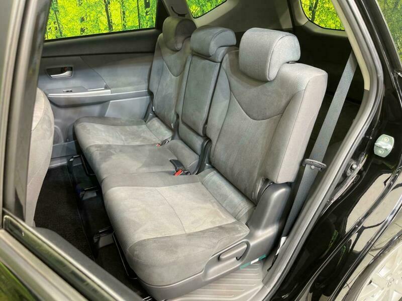 PRIUS ALPHA