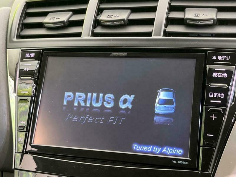 PRIUS ALPHA