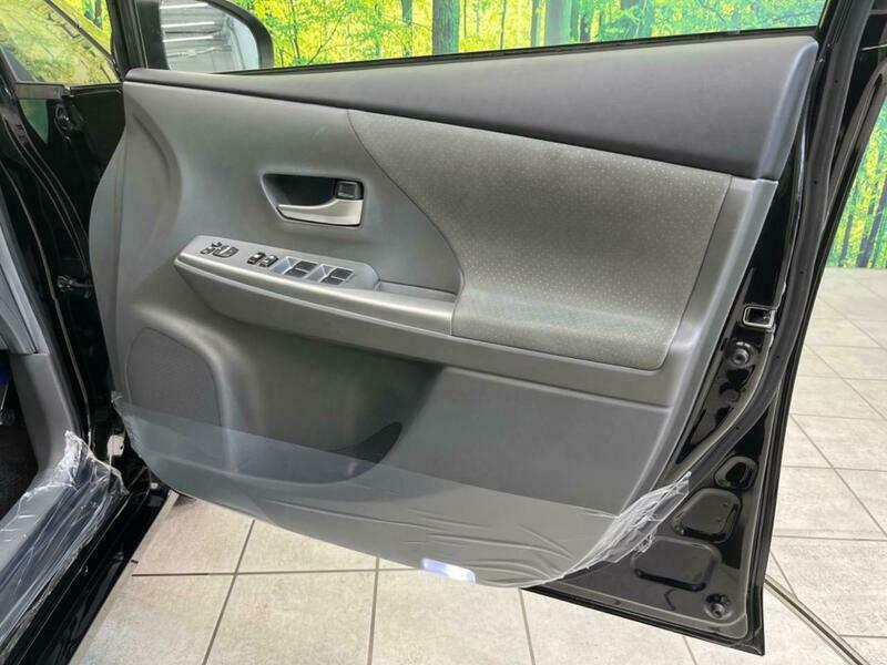 PRIUS ALPHA