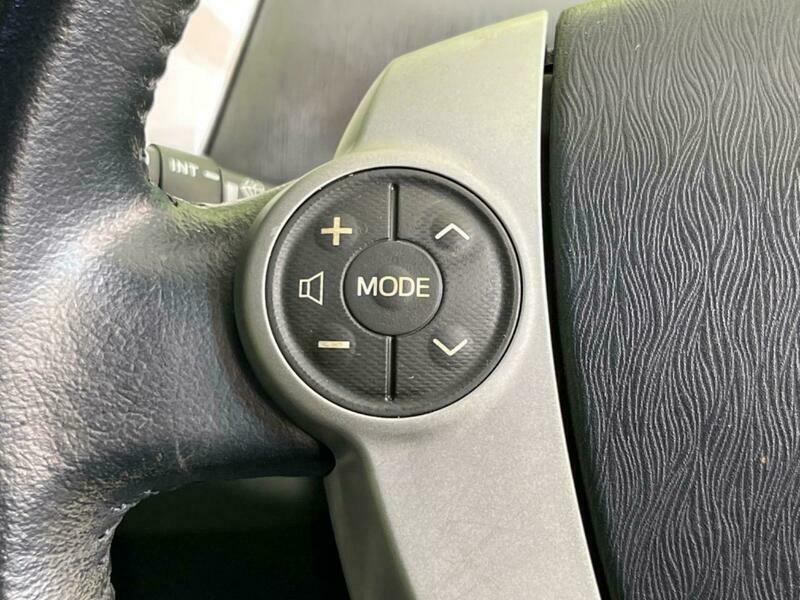 PRIUS ALPHA