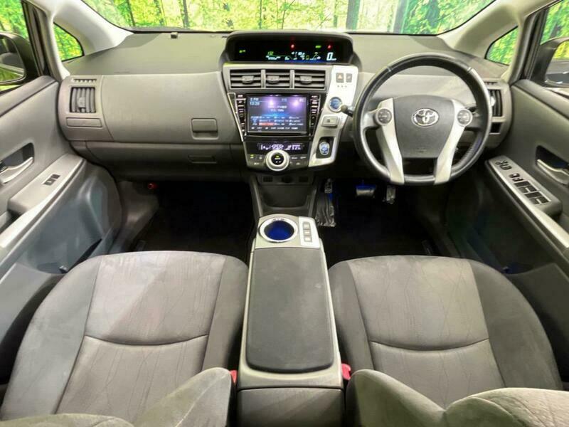 PRIUS ALPHA