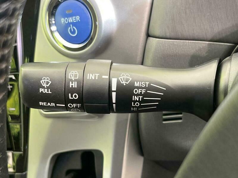 PRIUS ALPHA