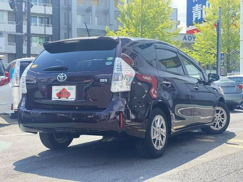 PRIUS ALPHA