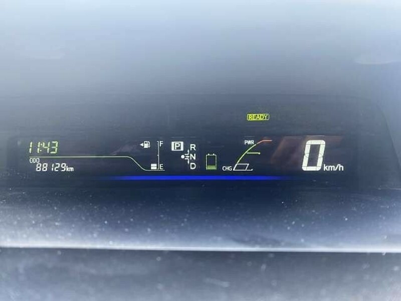 PRIUS ALPHA