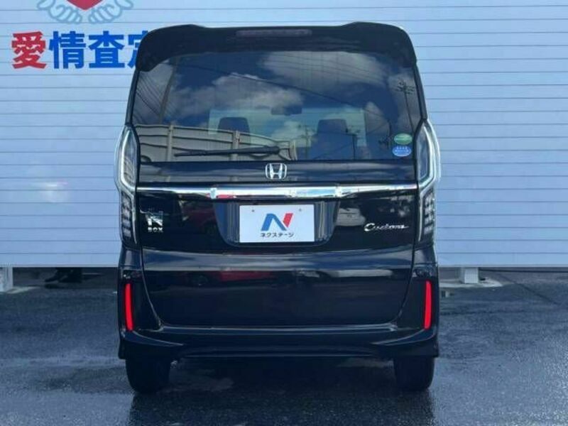 N BOX CUSTOM