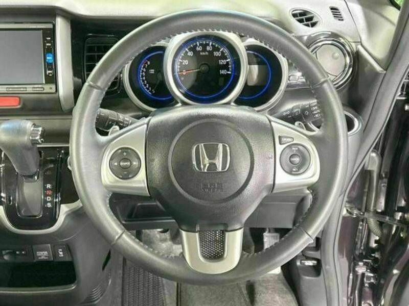 N BOX CUSTOM