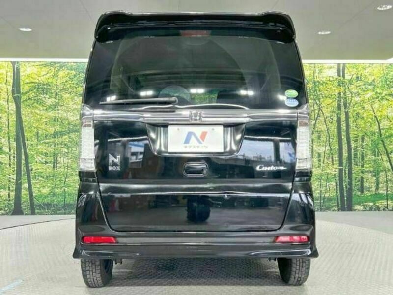 N BOX CUSTOM