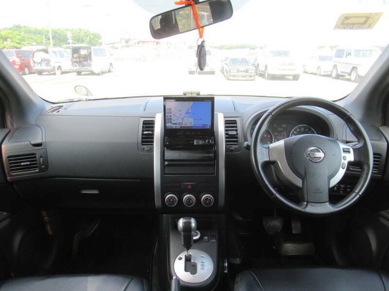 X-TRAIL