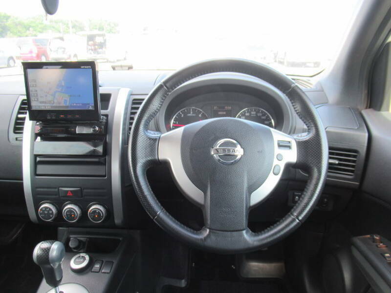 X-TRAIL