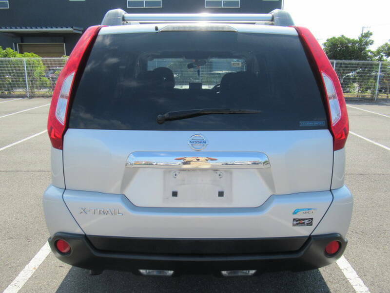 X-TRAIL