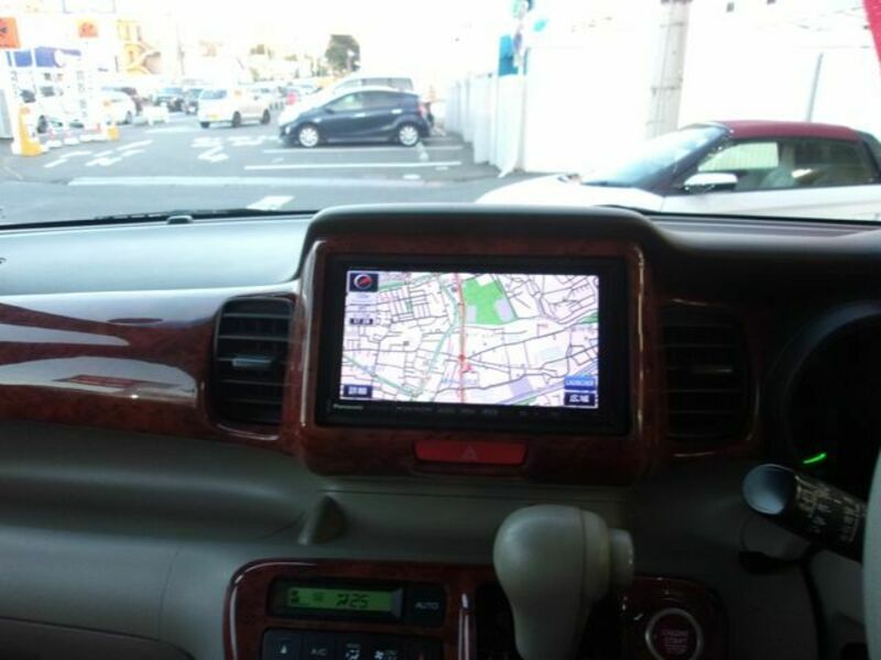 N BOX