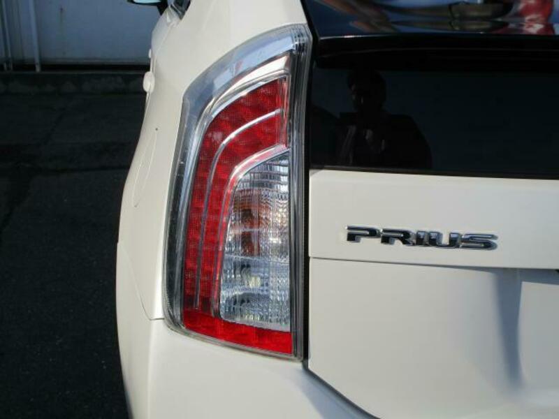 PRIUS-14