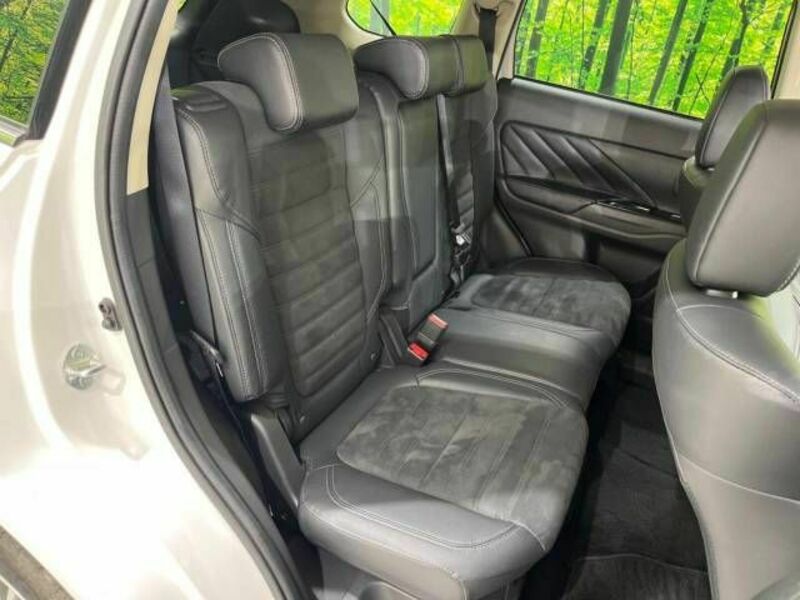 OUTLANDER PHEV