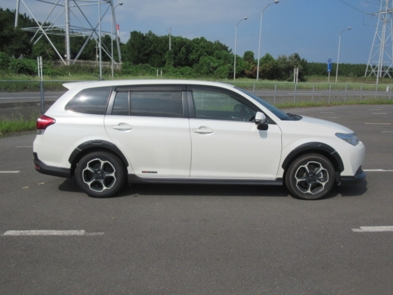 COROLLA FIELDER
