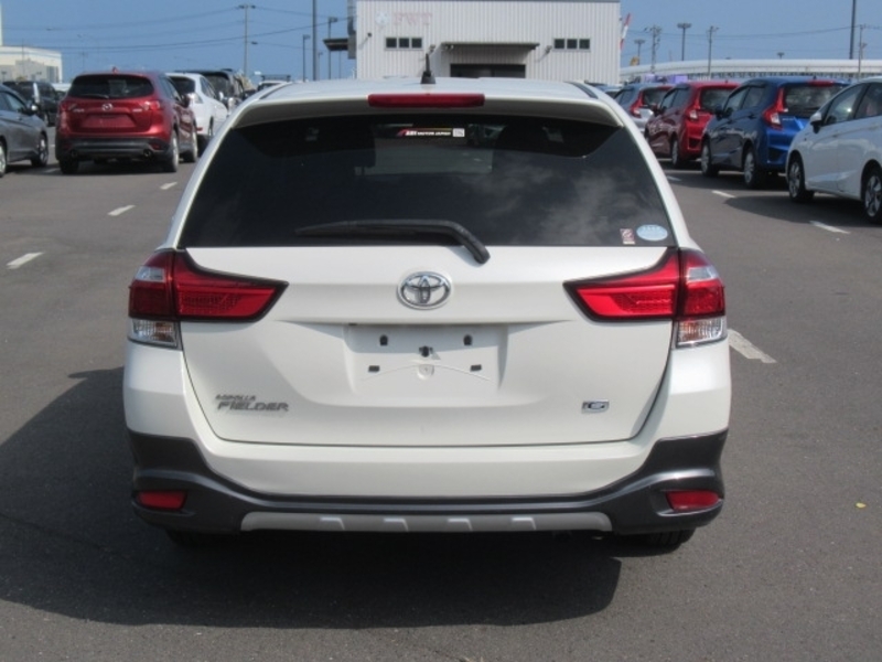 COROLLA FIELDER