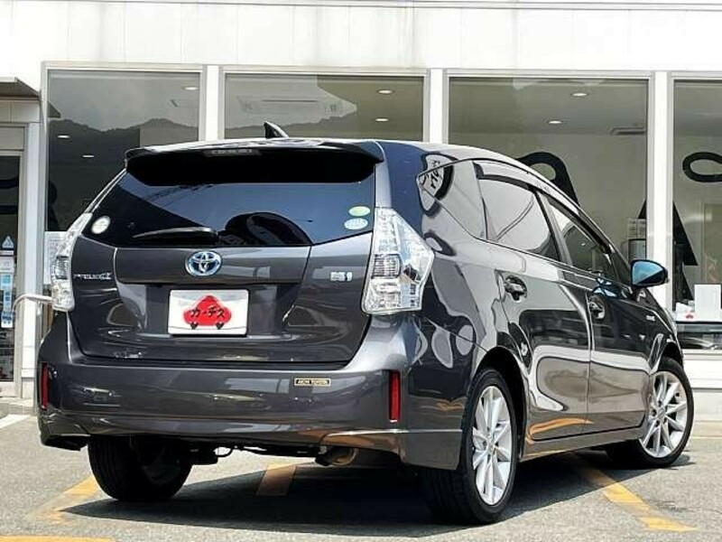 PRIUS ALPHA